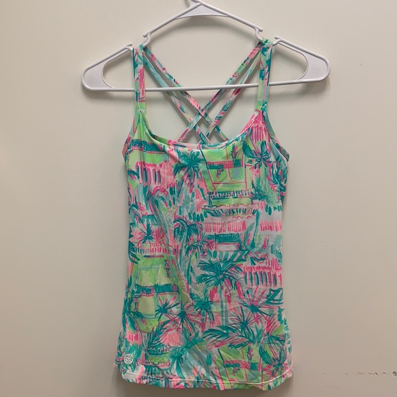 Lilly Pulitzer workout top - Picture 1 of 3